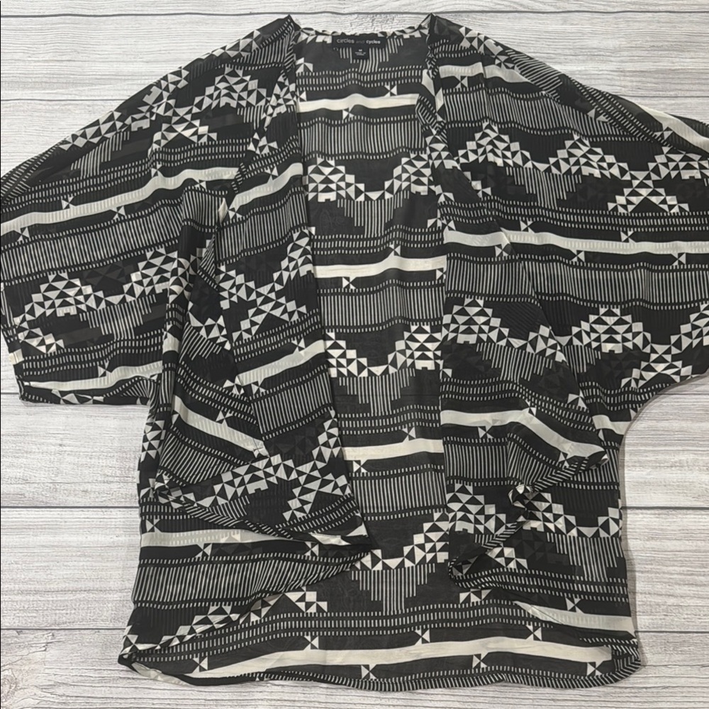 Black and White Sheer Kimono with Geometric Pattern